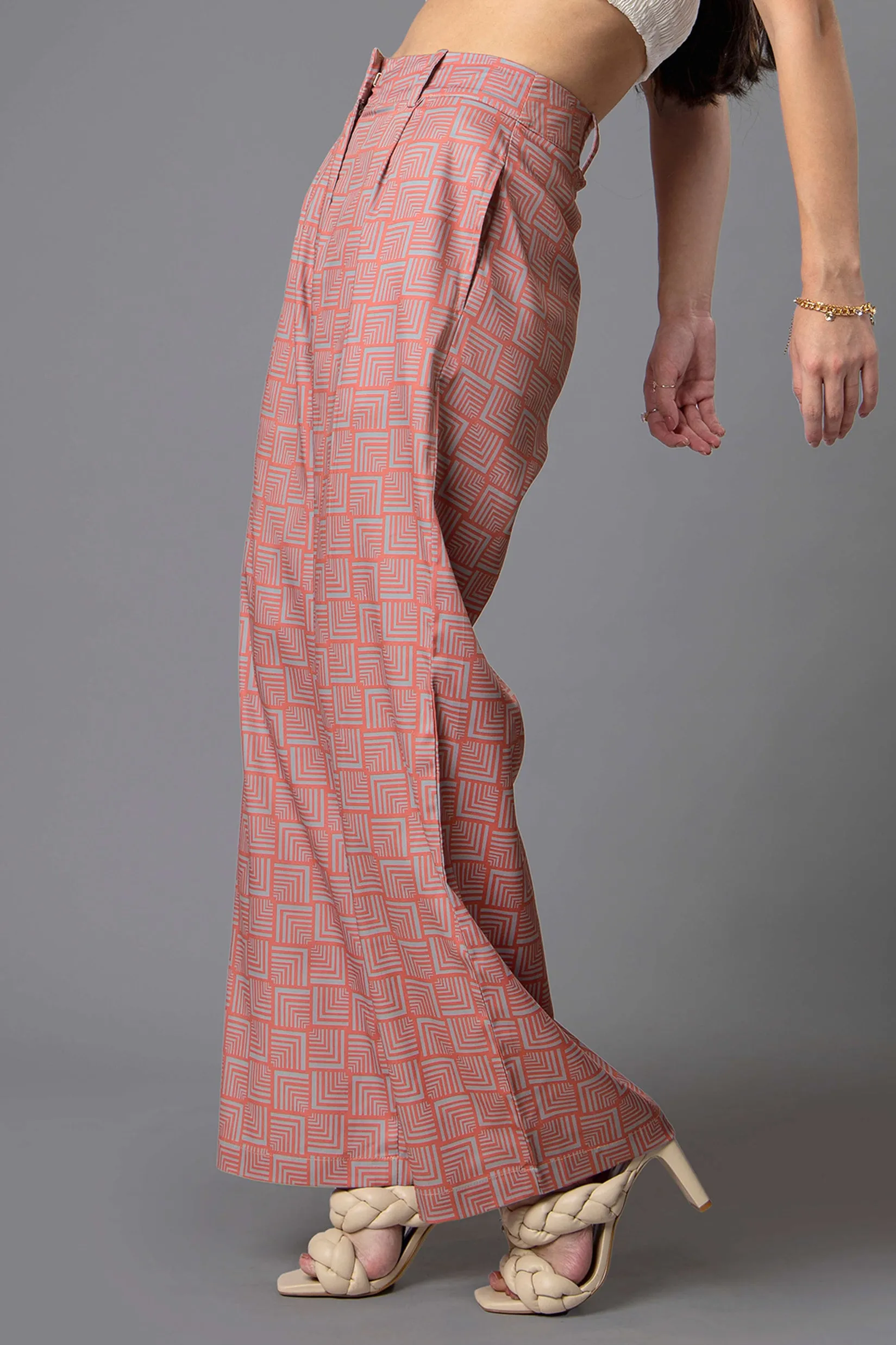 Geomatric Regular Fit Flared Bottom
