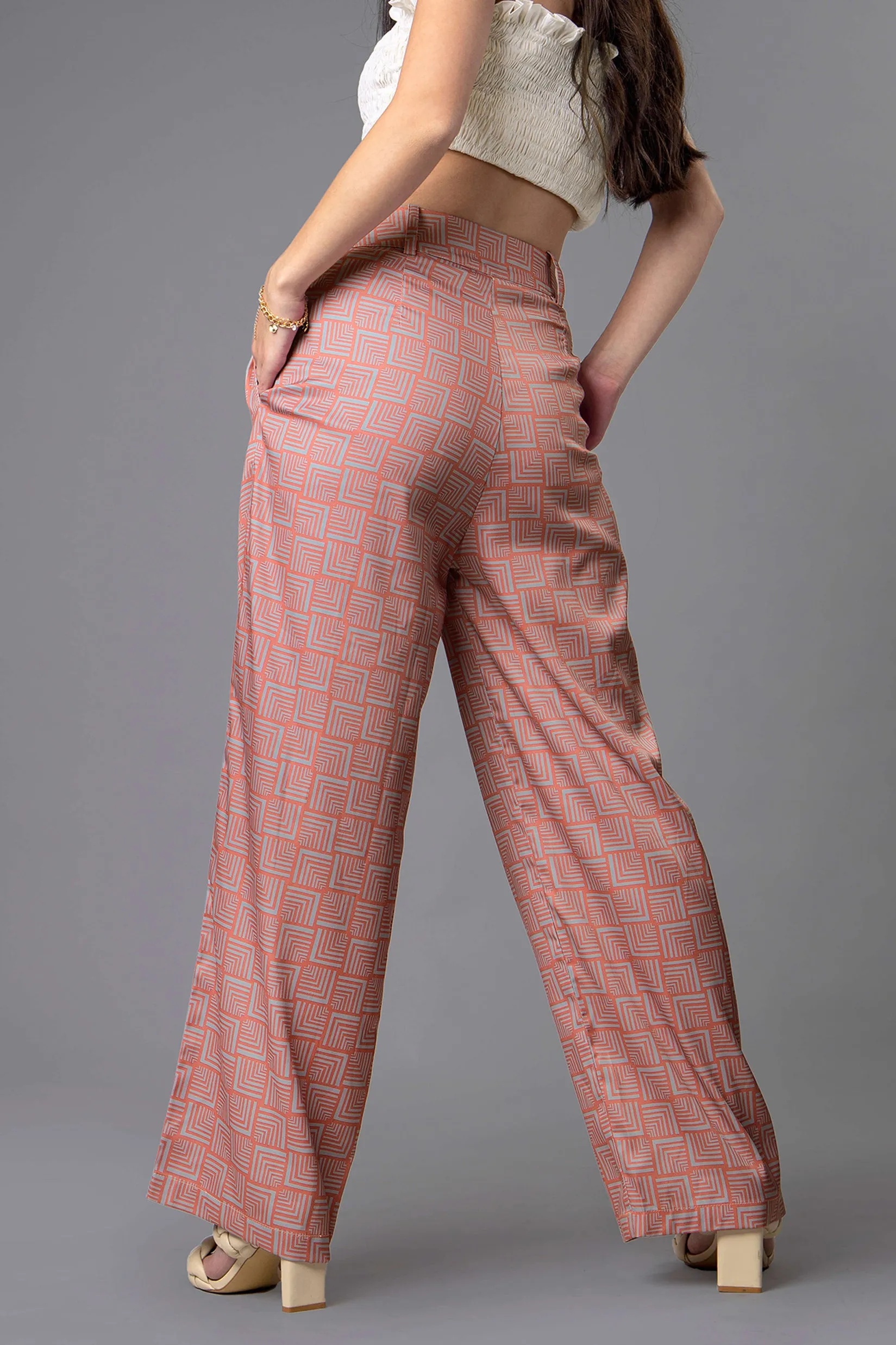 Geomatric Regular Fit Flared Bottom