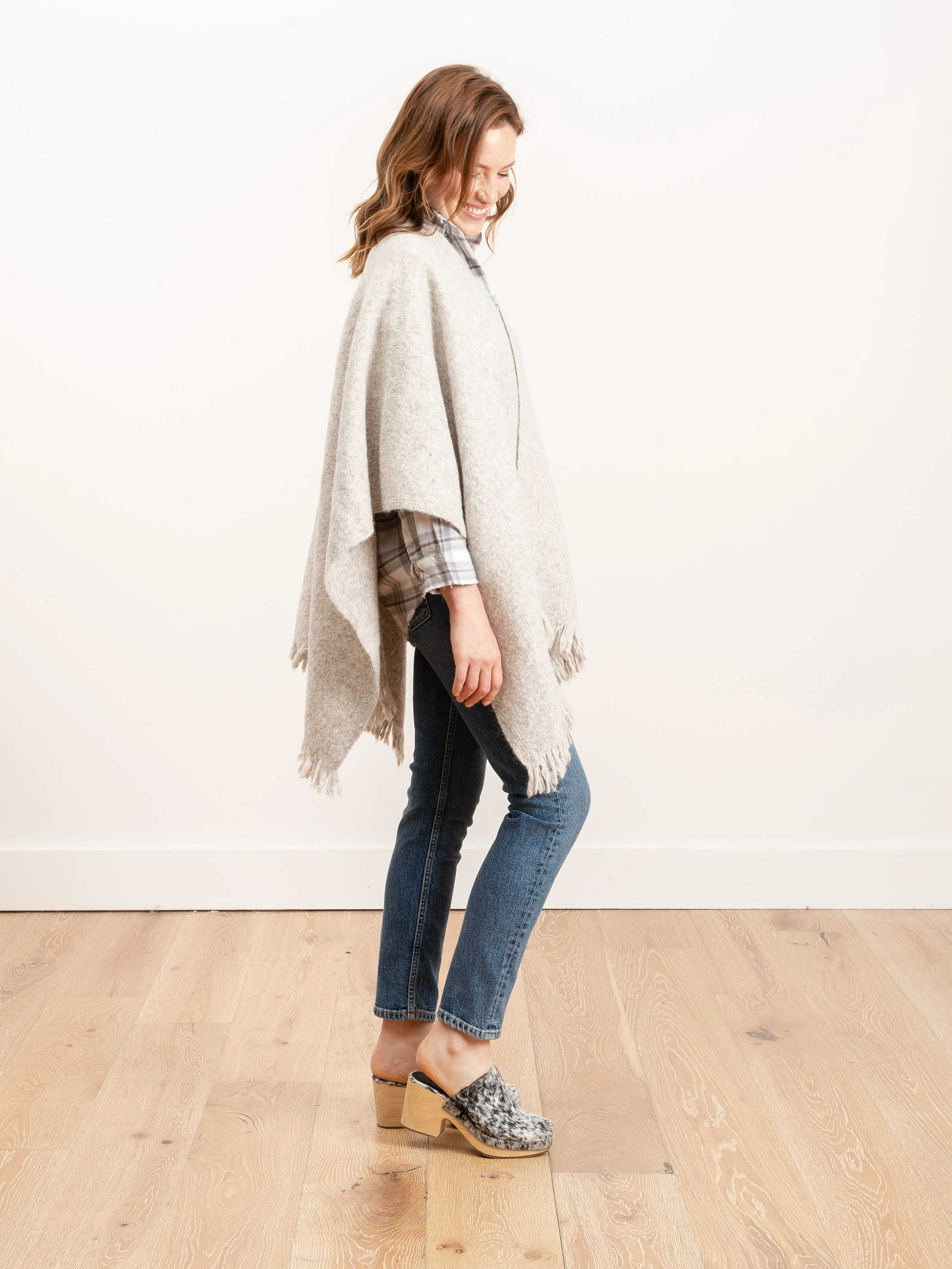 handwoven crop serape - natural grey