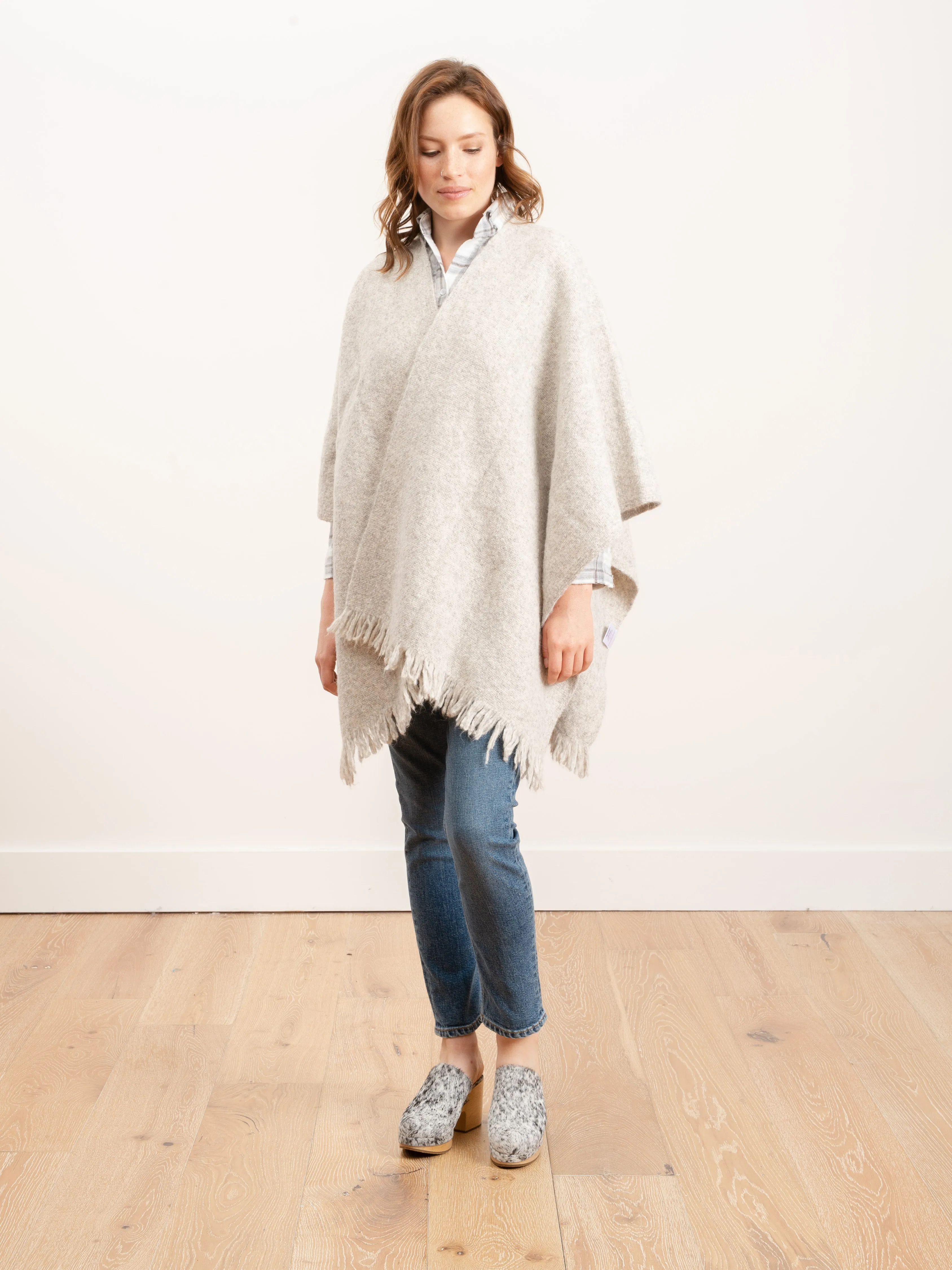 handwoven crop serape - natural grey